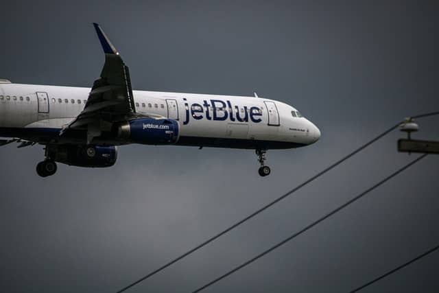 jetblue and america airlines ink partnership (1)