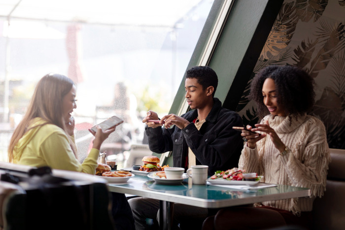 best places to eat at boston logan airport
